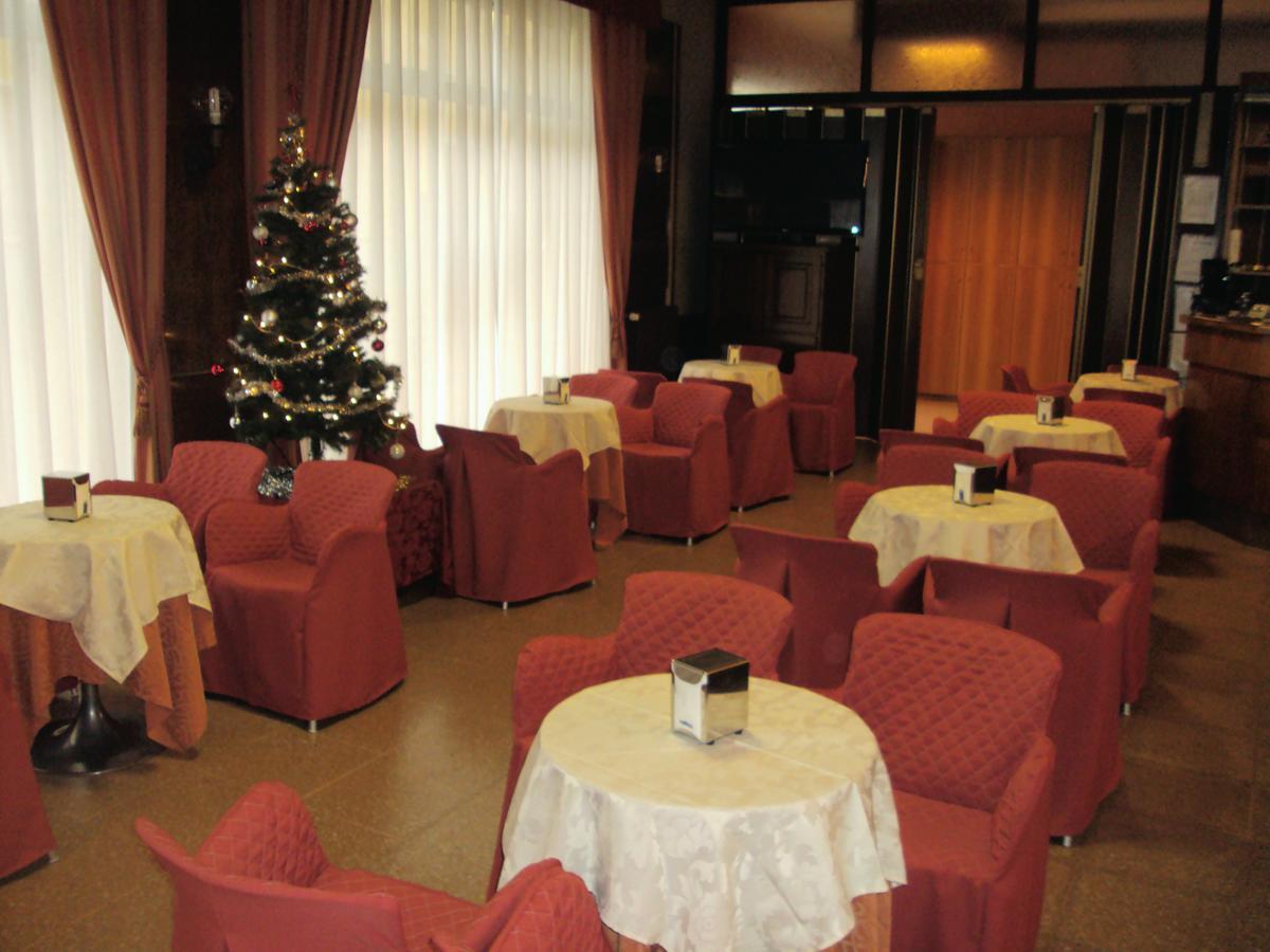 Hotel Ristorante Vittoria Santhià Exterior foto